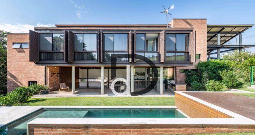Casa com 5 dormitórios à venda, 300 m² por R$ 3.570.000,00 - Condomínio Villa Lombarda - Valinhos/SP