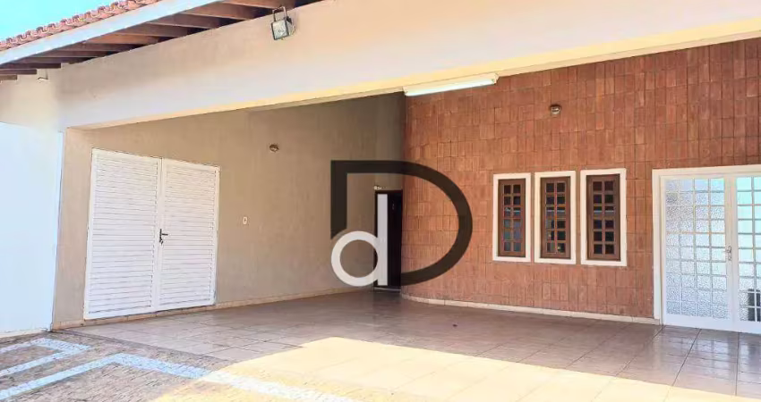 Casa com 3 quartos 289 m² - venda por R$ 1.050.000 ou aluguel por R$ 8.263/mês - Jardim Emilia - Vinhedo/SP