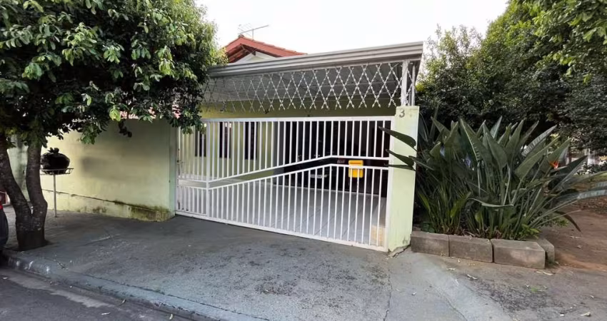 Casa com 3 dormitórios à venda, 200 m² por R$ 775.000 - Vila Pompéia - Vinhedo/SP