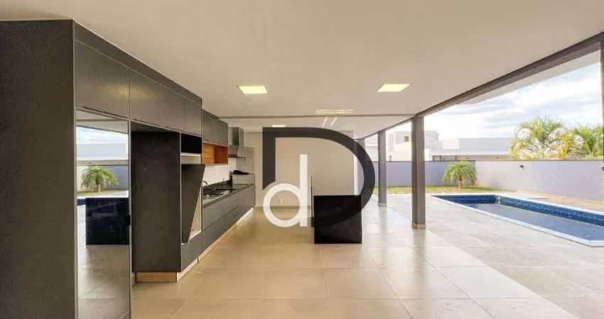 Casa em condomínio com Piscina