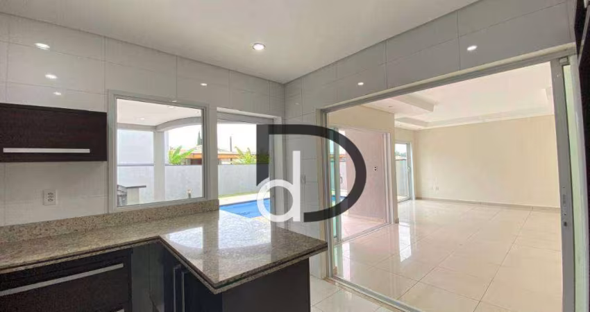 Casa em condomínio com Piscina