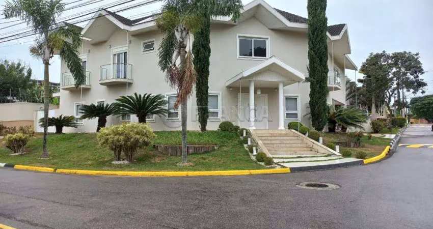Belíssima  casa em condomínio fechado, villa branca.