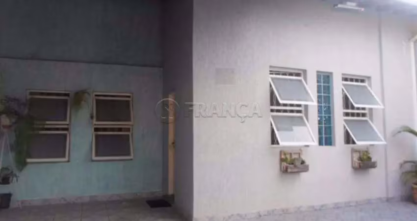 Casa Padrão em Jacareí