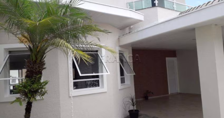 CASA 3 DORMITÓRIOS SENDO 1 SUITE BAIRRO VILLA BRANCA JACAREÍ