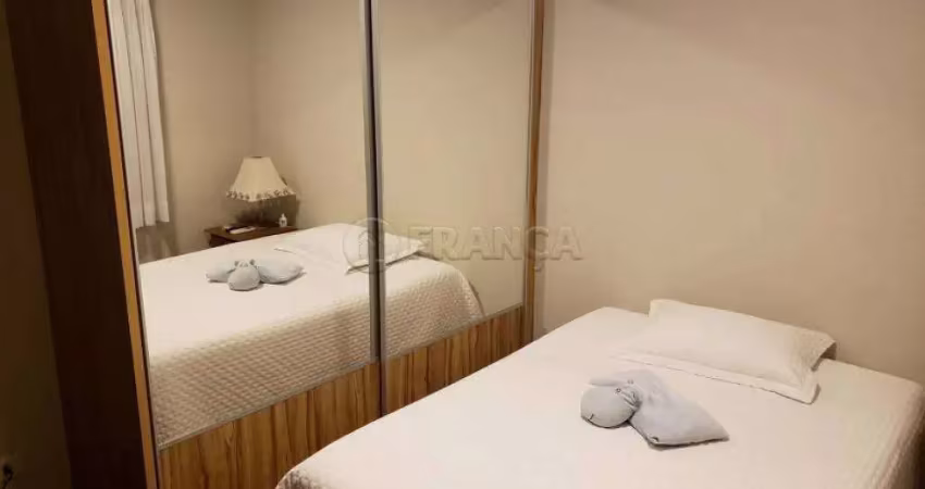 Apartamento 4 Dormitórios - Centro - São José dos Campos