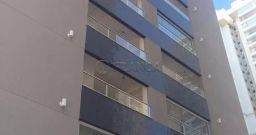 Apartamento de 02 Dormitórios - 80 mts