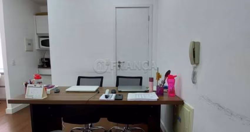 SALA EM CONDOMINIO - CENTRO JACAREÍ SP