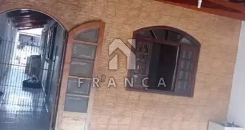 Casa no Parque Interlagos | 2 Dormitórios - São José dos Campos
