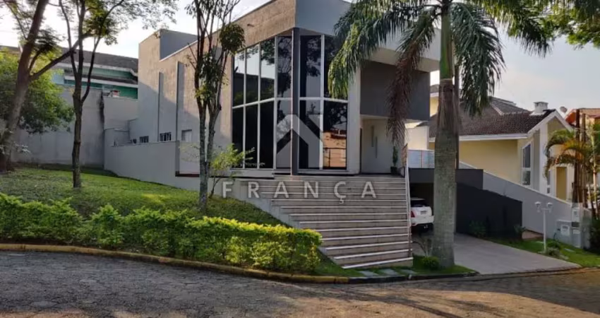 Sobrado 03 suites no condomínio coléginho - jacareí - sp.