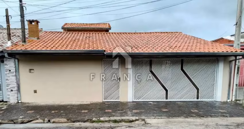 Casa 04 Dormitórios - Vila Zezé Jacareí SP