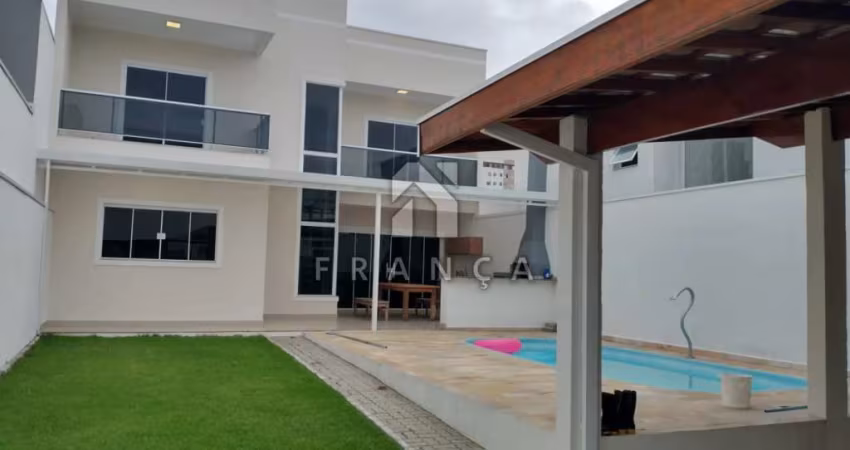 Casa Padrão em Jacareí