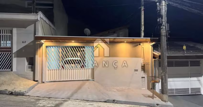 Casa à venda em excelente bairro de jacareí - sp  1 dormitório | 1 banheiro | 1 vaga de garagem