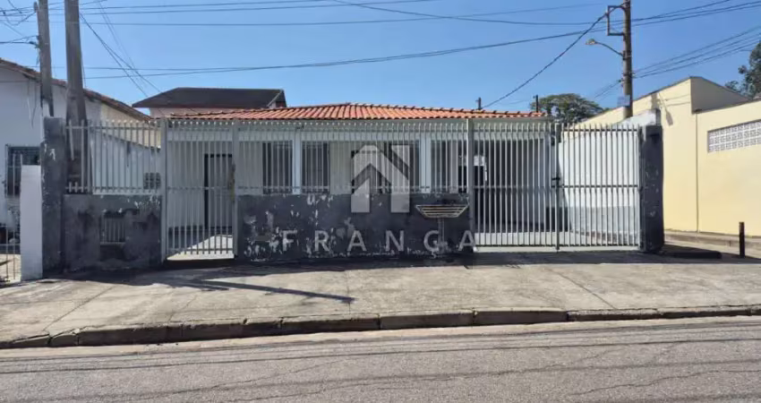 Excelente imóvel com amplo terreno no jardim satélite - são josé dos campos