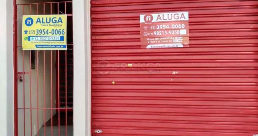 Casa com 2 quartos para alugar no Centro, Jacareí 