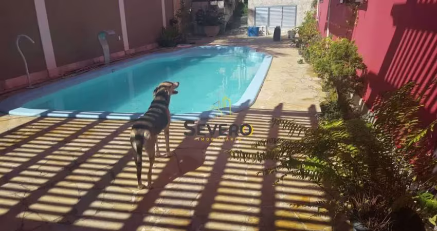 Casa reformada com ótimo acabamento