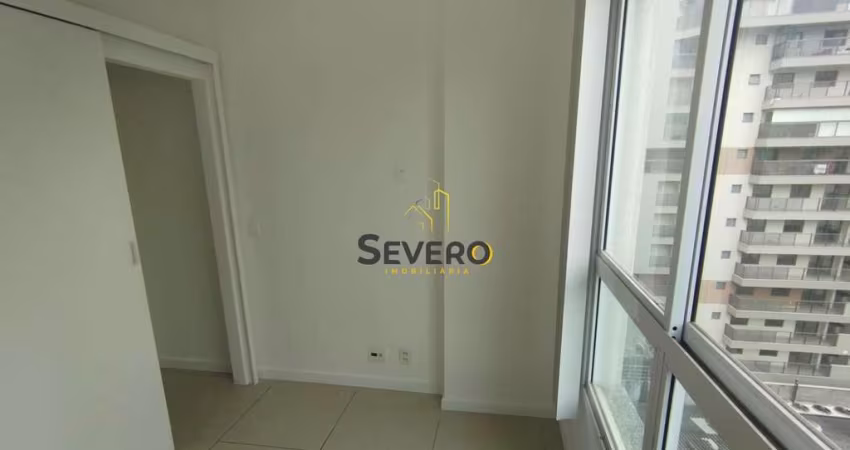 Ótima Sala Comercial no Prime Icaraí Business, Vazia.