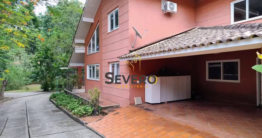 Casa duplex com 04 quartos e 02 suítes, em são francisco