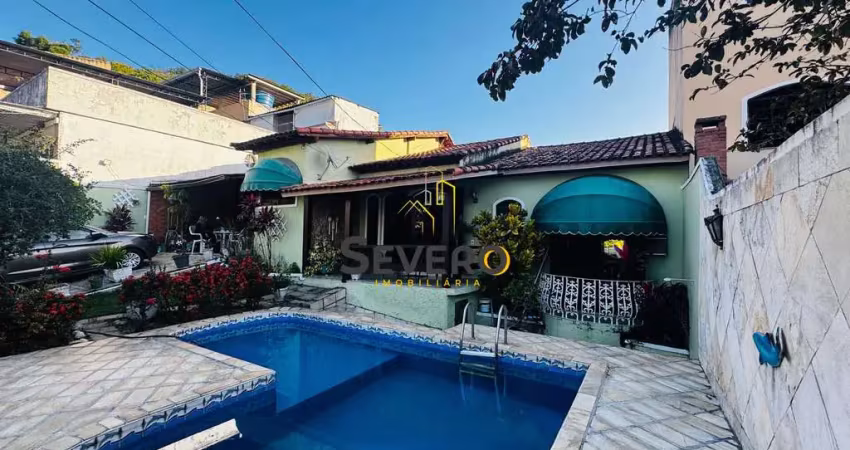 Casa em condomínio fechado com 3 quartos à venda na Rua Artur Alves da Mota, 130, Centro, São Gonçalo