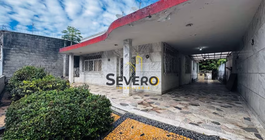Casa à venda no bairro Centro - São Gonçalo/RJ