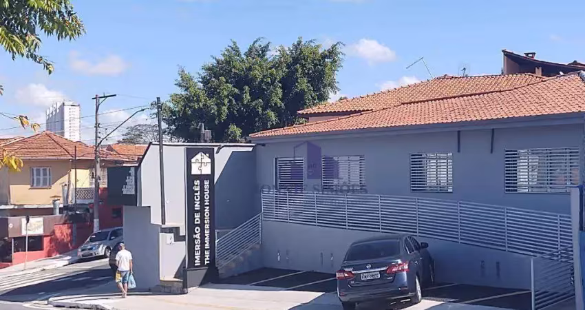 Sobrado comercial para alugar e vender, 270 m² total, 265 útil, interlagos, 13 salas, ampla recepção, cozinha, varanda, 3 banheiros, quintal, 6 vagas