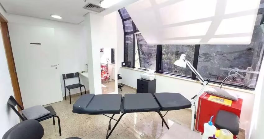 Sala comercial à venda em moema, 44 m², ed. glass tower, av. jandira, 257, 3 salas, 2 wc, 1 vaga, próximo do shopping e 700 metros da estação moema