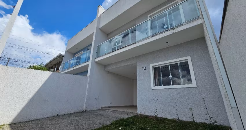Sobrado 3 dormitórios no Bairro Alto  !