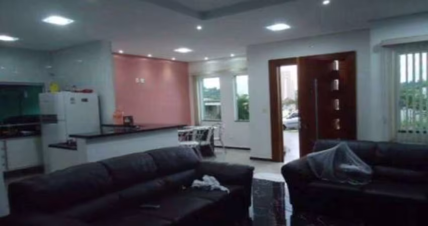 Casa com 3 quartos à venda no Condomínio Chacur, Várzea Paulista 