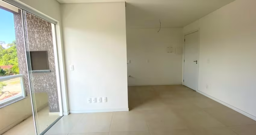 Apartamento com excelente padrão de acabamento com linda vista para as montanhas no bairro Vila Nova