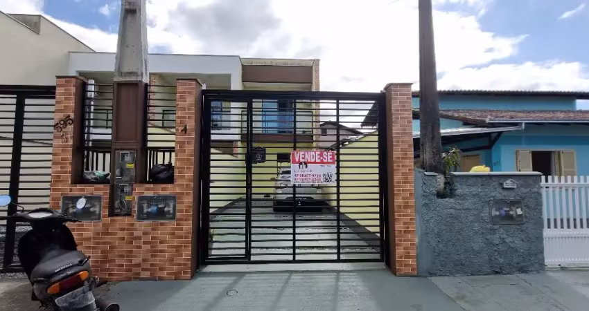 Geminado à venda localizado no bairro jardim iririú!