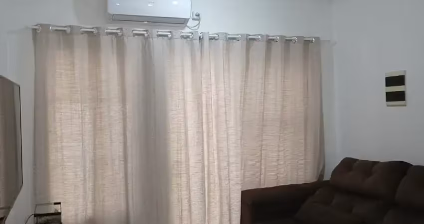 Sobrado geminado semi mobiliado. imóvel bem localizado no bairro boehmerwald e com acesso rápido ao centro de joinville.