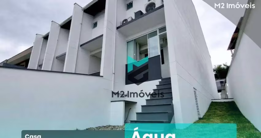 Casa com 2 suítes e corredor lateral à venda, 72 m² - Água Verde - Blumenau/SC