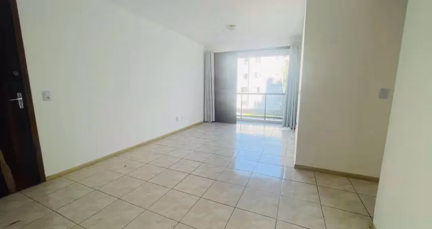 APARTAMENTO COM 3 DORMITÓRIOS SENDO 1 SUÍTE, 1 VAGA EM CONDOMÍNIO SUPER BEM LOCALIZADO