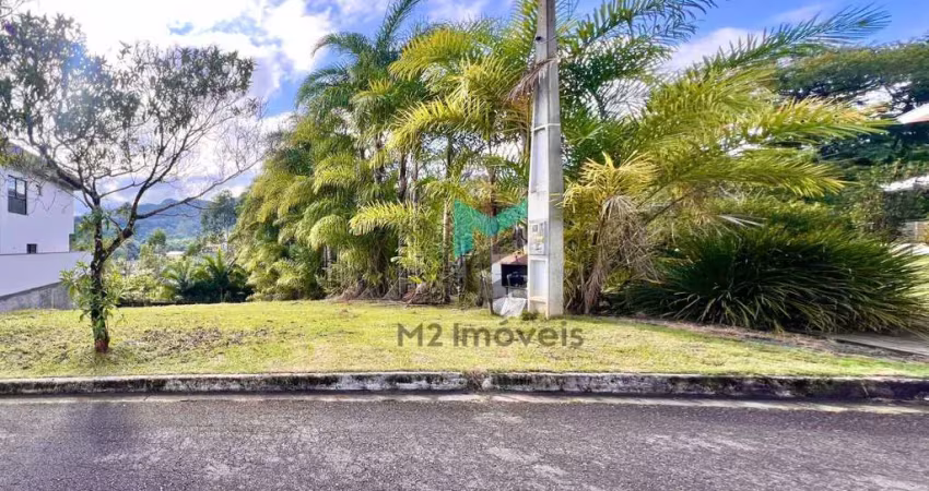 Terreno com projeto de casa alto padrão aprovado no condomínio golden park | itaupava centra