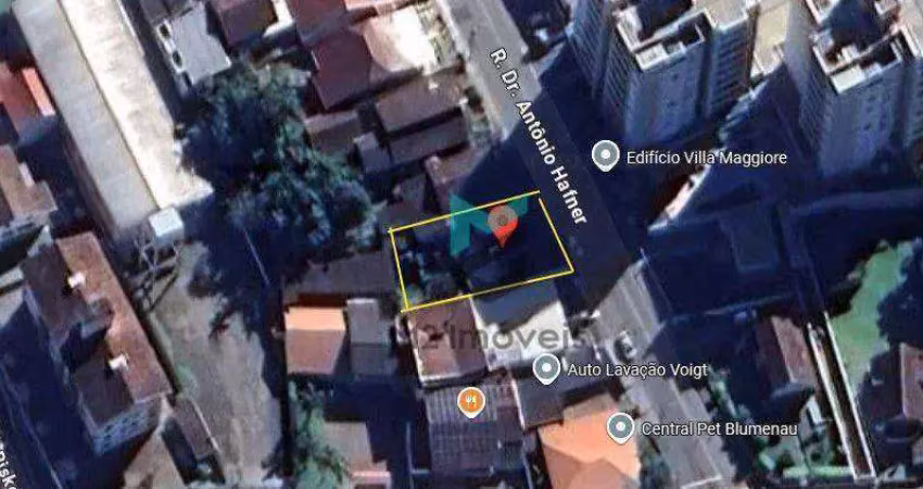 Terreno amplo com duas casas – excelente localização para investimento!
