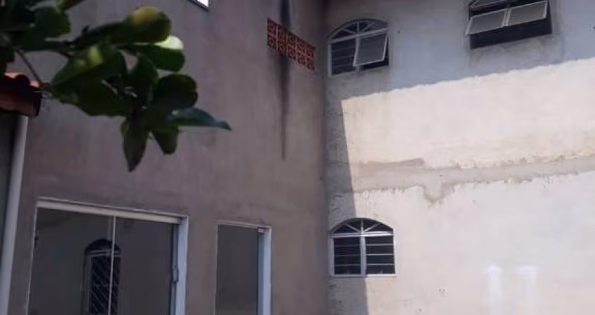 Casa com 3 quartos à venda na Rua Laurindo Mattezi, 127, Vila Helena, Sorocaba