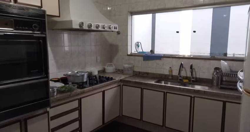 Casa com 4 quartos à venda na Rua Guaxupé, 61, Cidade Jardim, Sorocaba