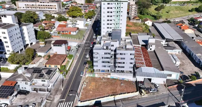 Terreno à venda na Rua Araci Vaz Callado, 11, Estreito, Florianópolis