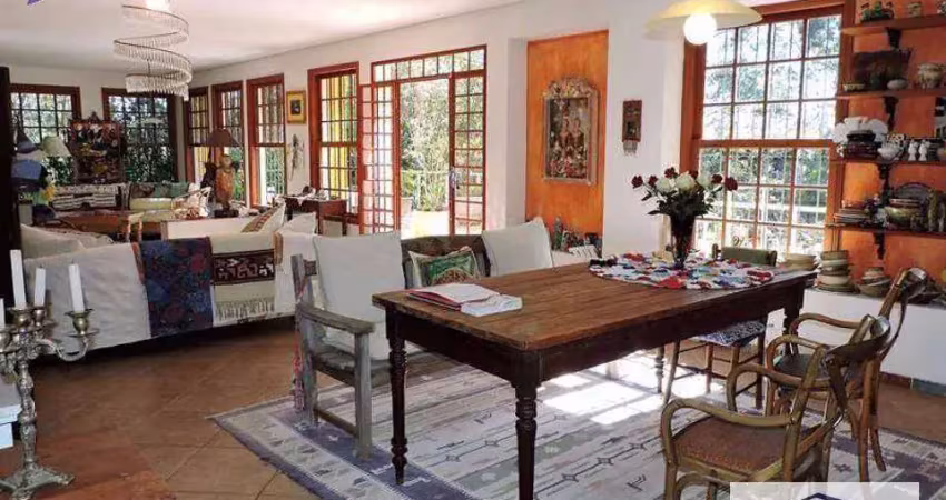 Casa com 2 quartos / suítes à venda, 415 m² - Vila Real Moinho Velho - Embu das Artes/SP
