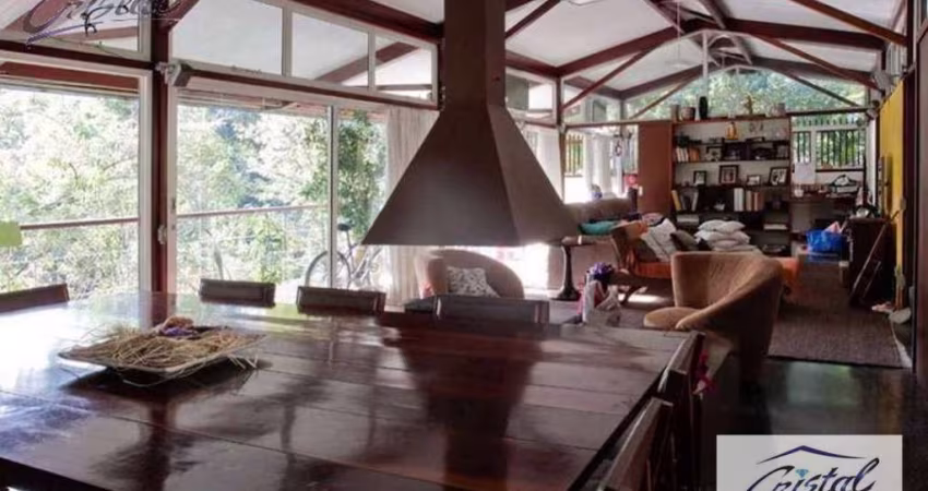Casa com 3 dormitórios à venda, 380 m² por R$ 2.700.000,00 - Granja Viana - Carapicuíba/SP