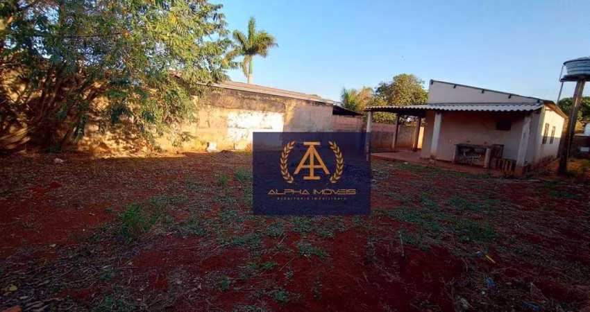 TERRENO INTEIRO  COM CASA  3 PEÇAS