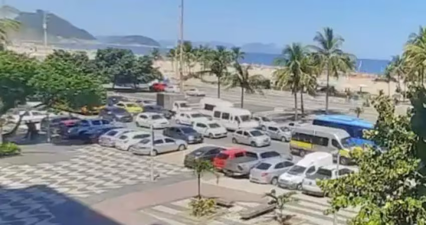 Excelente apto,  vista mar, 3 quartos, 3 banheiros (200 m²) vaga escritura (reformado)