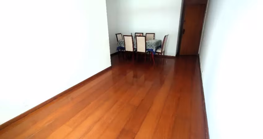 Infra- estrutura total, sala, 3 qtos, suite, 3 banheiros, dependência, próximo metrô, 1 vaga escritura + vagas no condomínio (r$ 250,00 cada)
