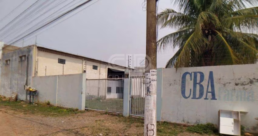 Imóvel comercial com mais de 1.400 m², próximo a Av. da FEB