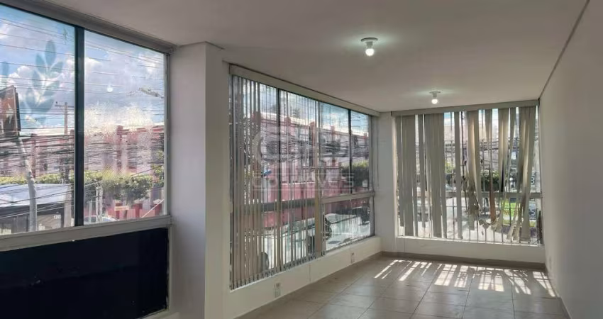 Sala comercial com aproximadamente 34m² no Espaço Dom