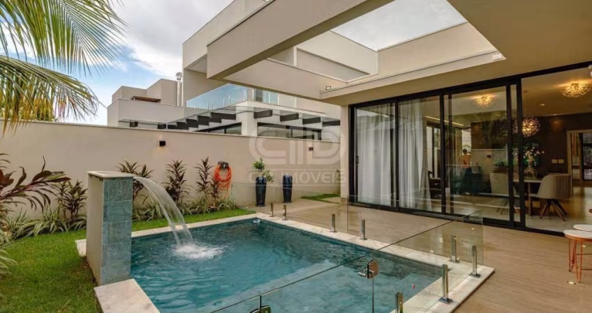 Casa com 3 suítes e piscina no Cond. Alphaville II