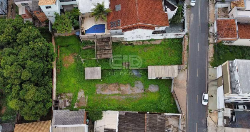 Terreno com mais de 900 m² próximo à Av. Mato Grosso