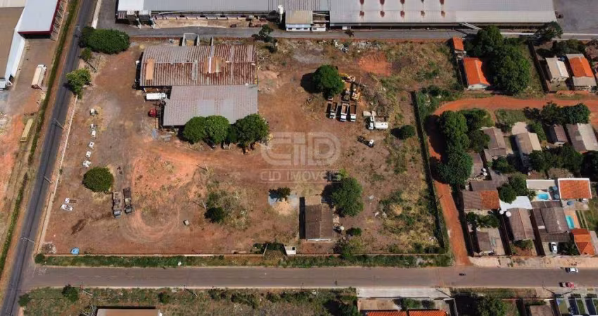 Área comercial à venda, próximo a Av. Governador Júlio Campos