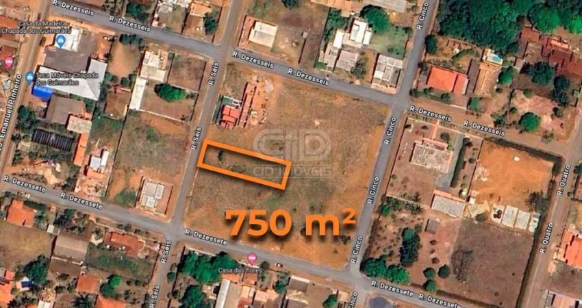 Terreno com 750m² no centro de Chapada
