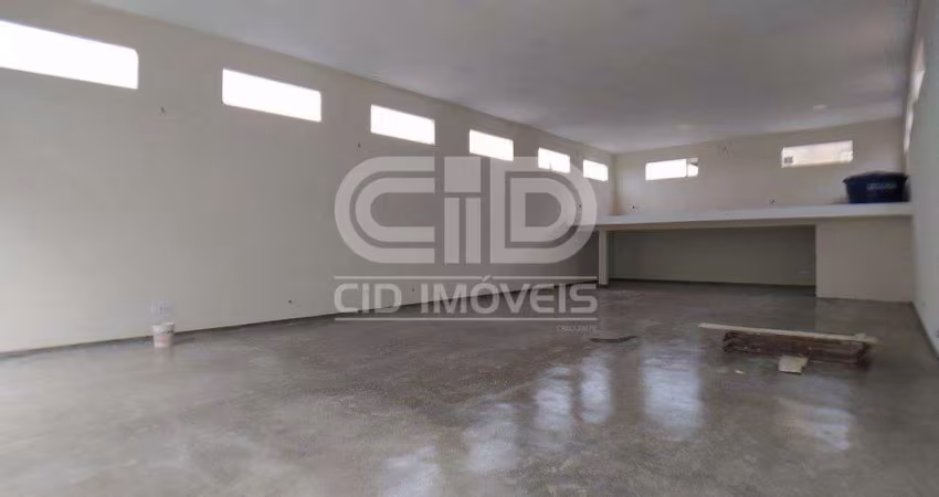 Salão comercial com 200m² no bairro Pedra 90