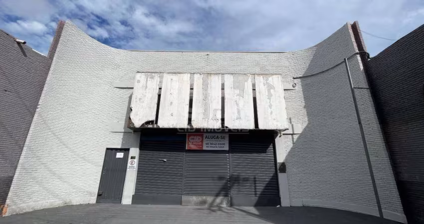 Galpão com 375m² na Av. XV de Novembro